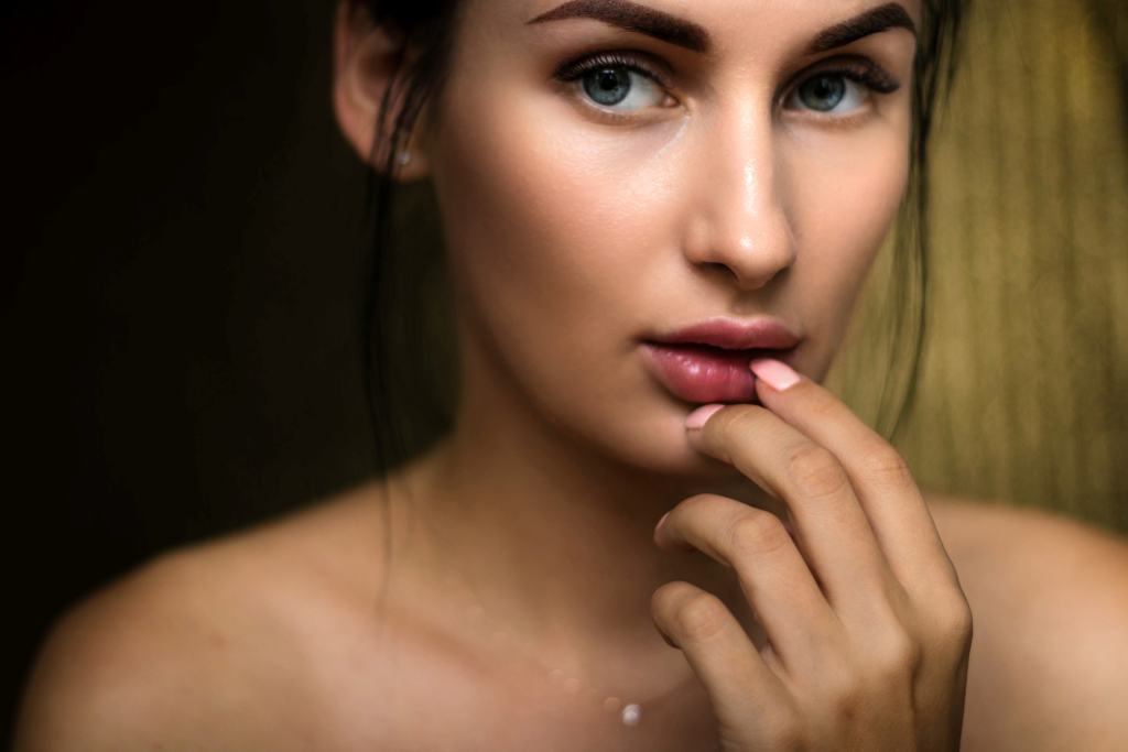 7 Cara Menipiskan Bibir yang Cepat dan Alami