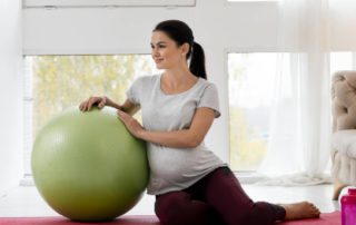 7 Olahraga untuk Ibu Hamil Kembar yang Aman dan Nyaman