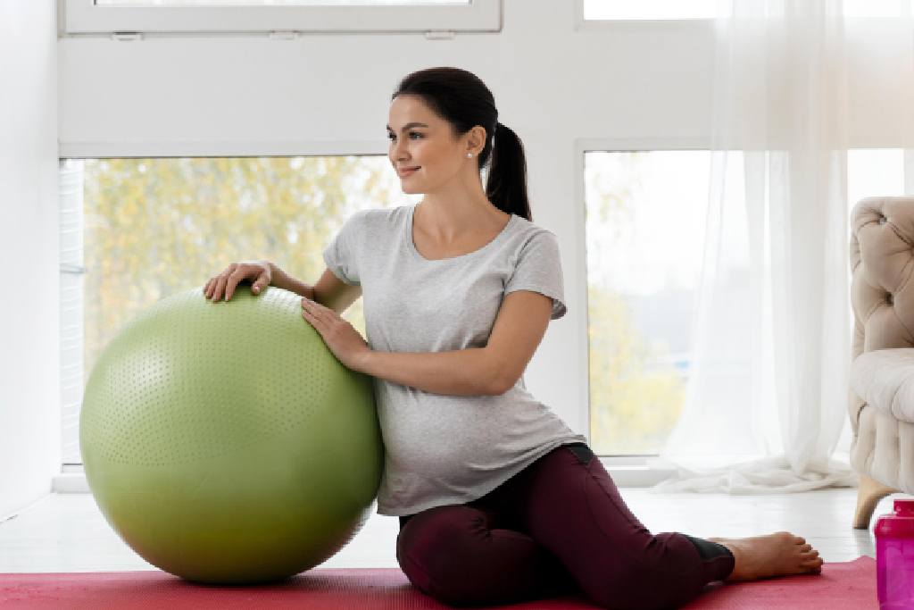 7 Olahraga untuk Ibu Hamil Kembar yang Aman dan Nyaman