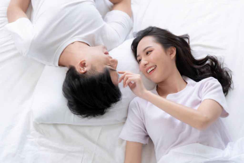 5 Cara Menjaga Kehidupan Seks Sehat Setelah Lama Menikah
