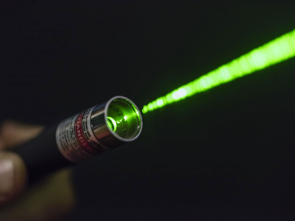 Benarkah Laser Mainan Bisa Picu Kebutaan?