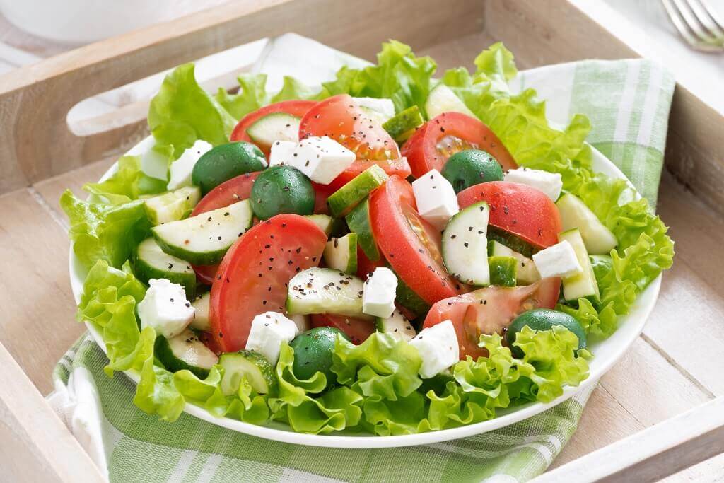 12 Manfaat Salad Sayur bagi Kesehatan (Banyak Memengaruhi Organ Dalam Tubuh)