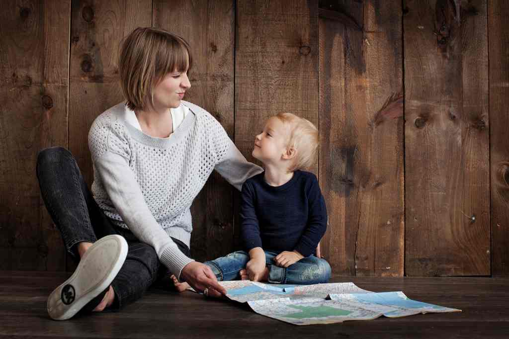 6 Pola Asuh Anak yang Baik untuk Perkembangannya