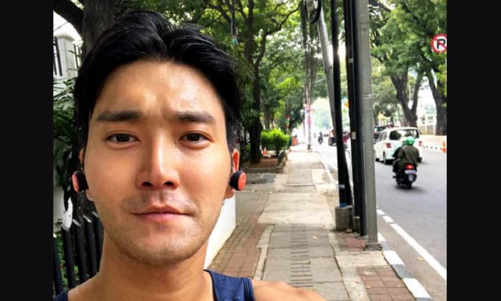 Siwon Super Junior Jogging Siang Hari di Jakarta