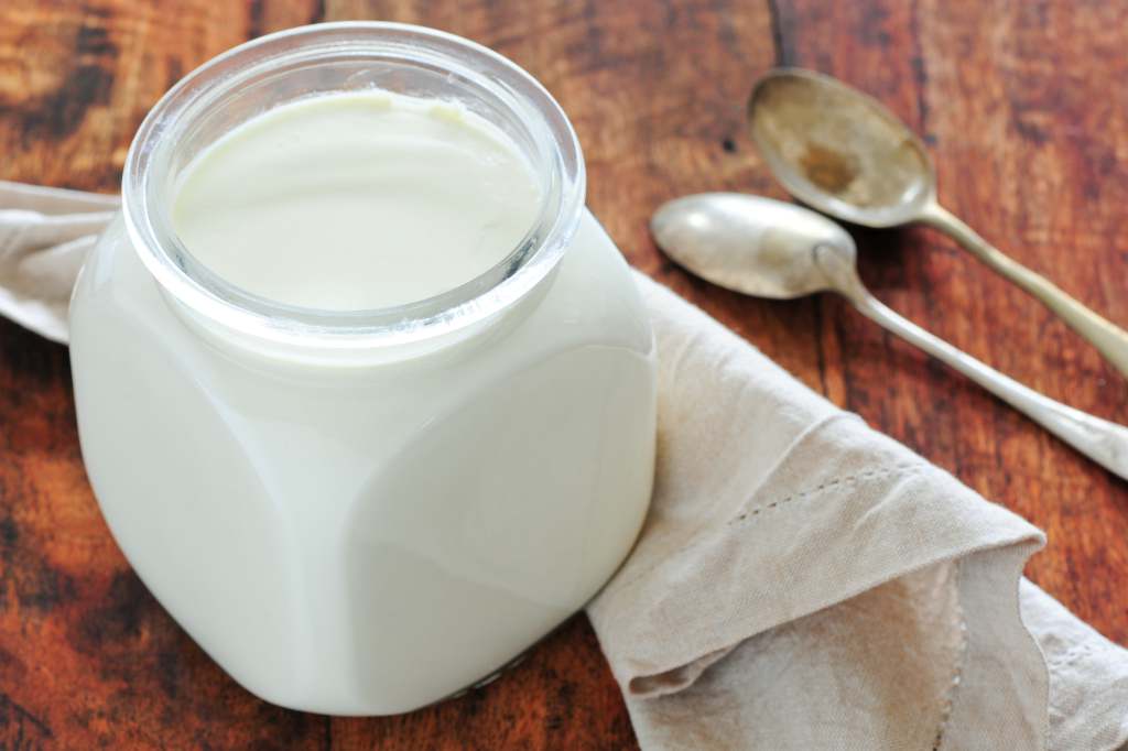 Yoghurt Sebaiknya Dimakan Saat Perut Kosong?