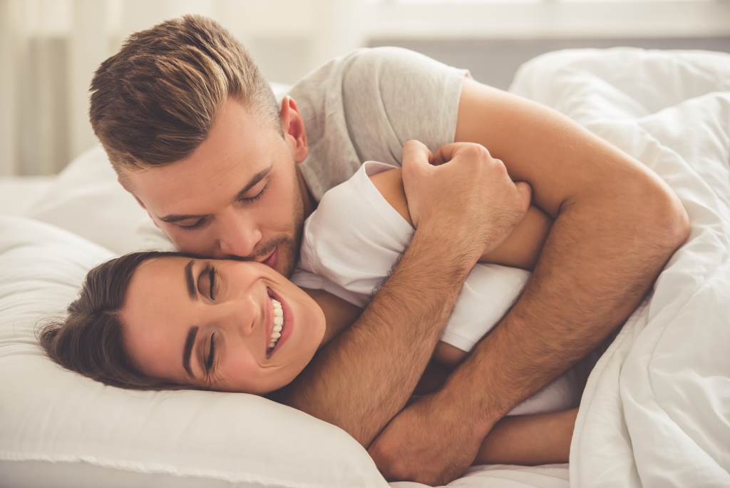 10 Cara Memuaskan Istri, para Suami Wajib Tahu