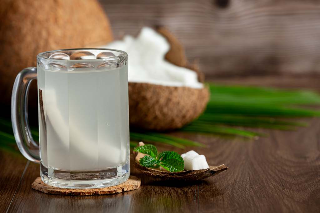 Mengenali Aturan Minum Air Kelapa untuk Penderita Diabetes