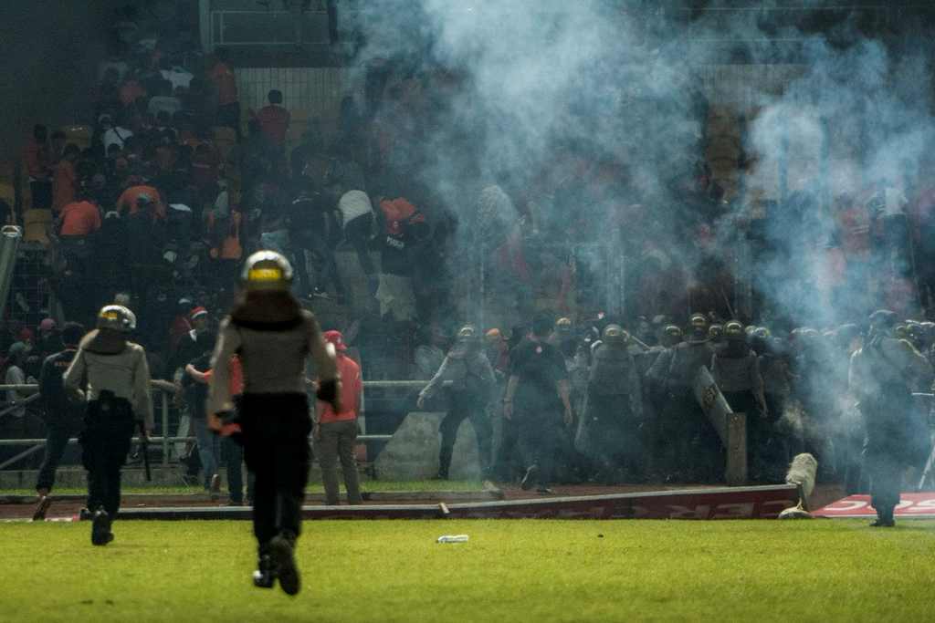 Mengapa Suporter Sepakbola Cenderung Mudah Beringas?