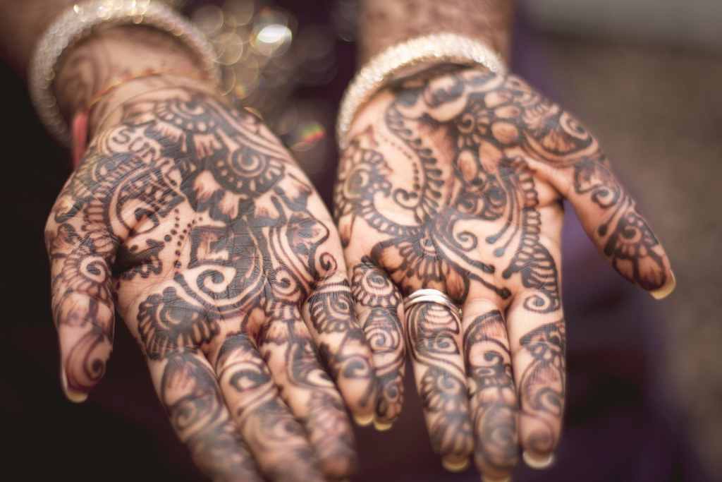 Henna Tangan: Bahaya & Cara Pakai yang Aman