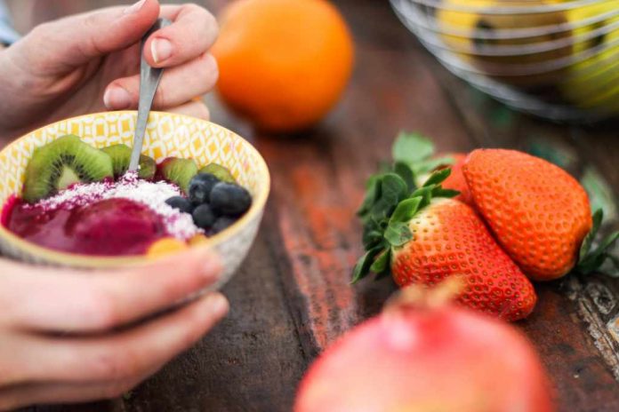 resep-salad-buah-doktersehat