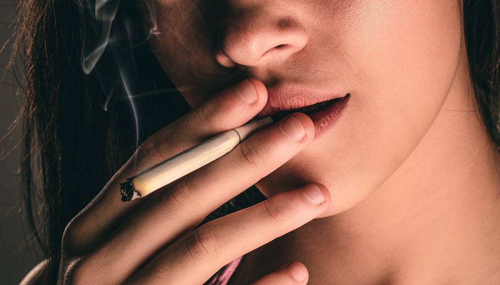 7 Cara Berhenti Merokok untuk Wanita yang Ingin Segera Hamil