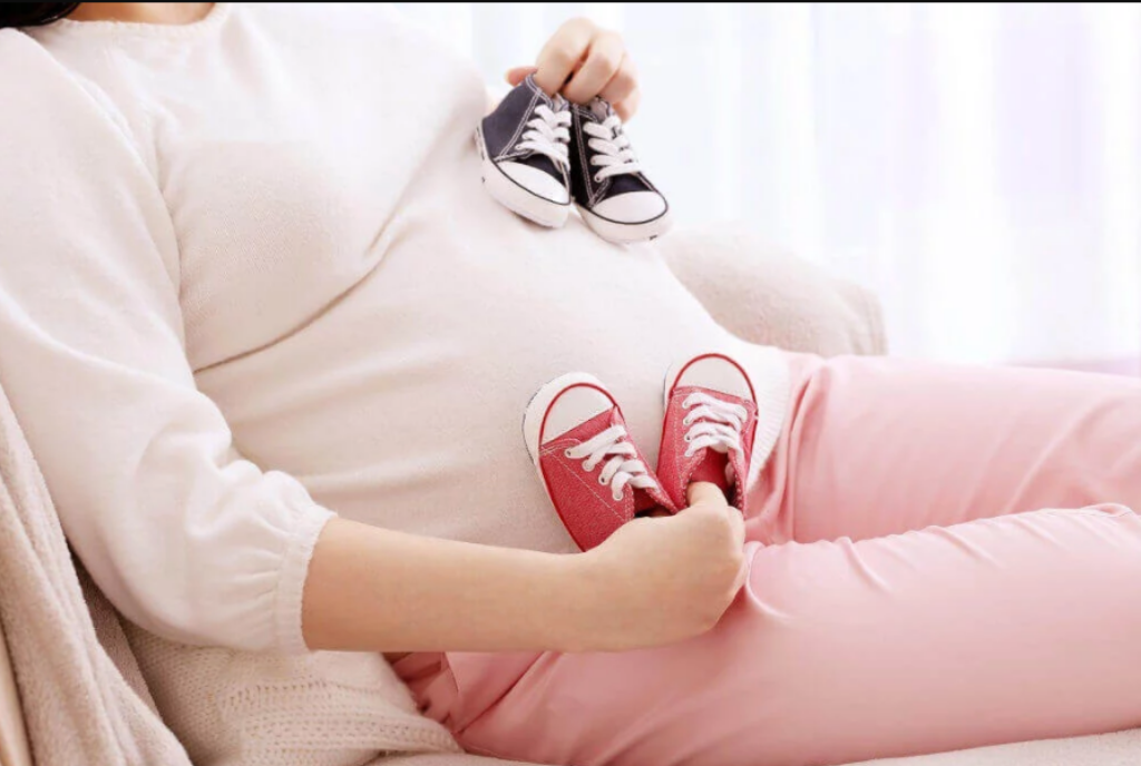 12 Ciri-ciri Hamil Anak Kembar yang Penting Bunda Kenali