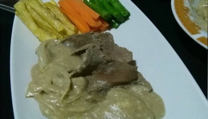 resep-bistik-sapi-saus-keju-doktersehat