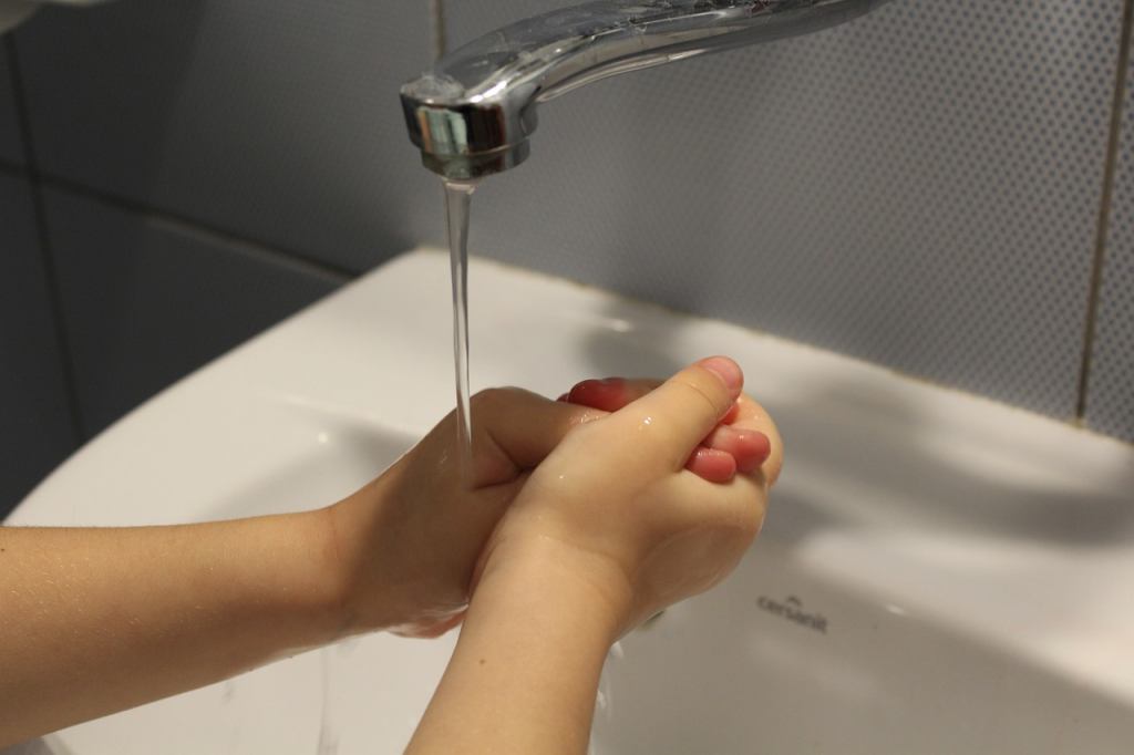 12 Cara Mencuci Tangan yang Benar (Standar WHO)