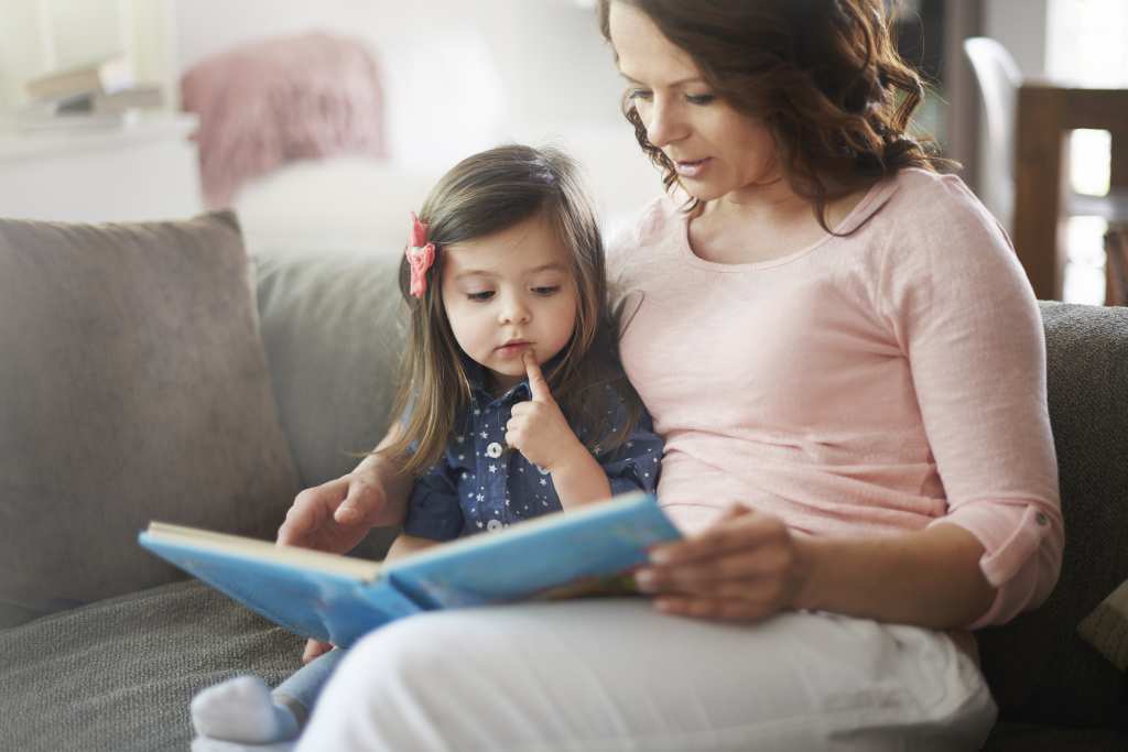 11 Cara Mengajarkan Anak Membaca dengan Cepat