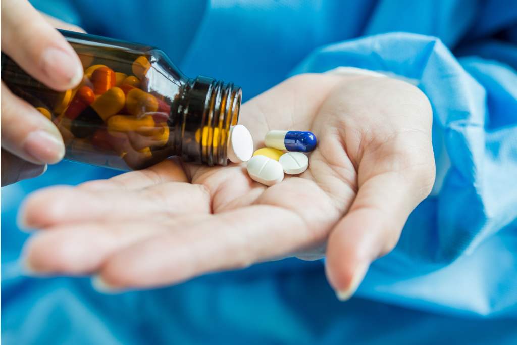 Acyclovir: Manfaat, Dosis, dan Efek Samping