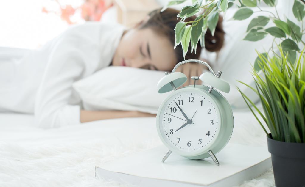 10 Bahaya Tidur Pagi untuk Kesehatan yang Patut Diwaspadai!