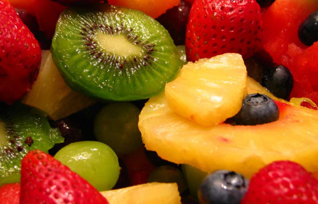 Kandungan vitamin c yang tinggi pada buah belimbing memberikan manfaat yaitu