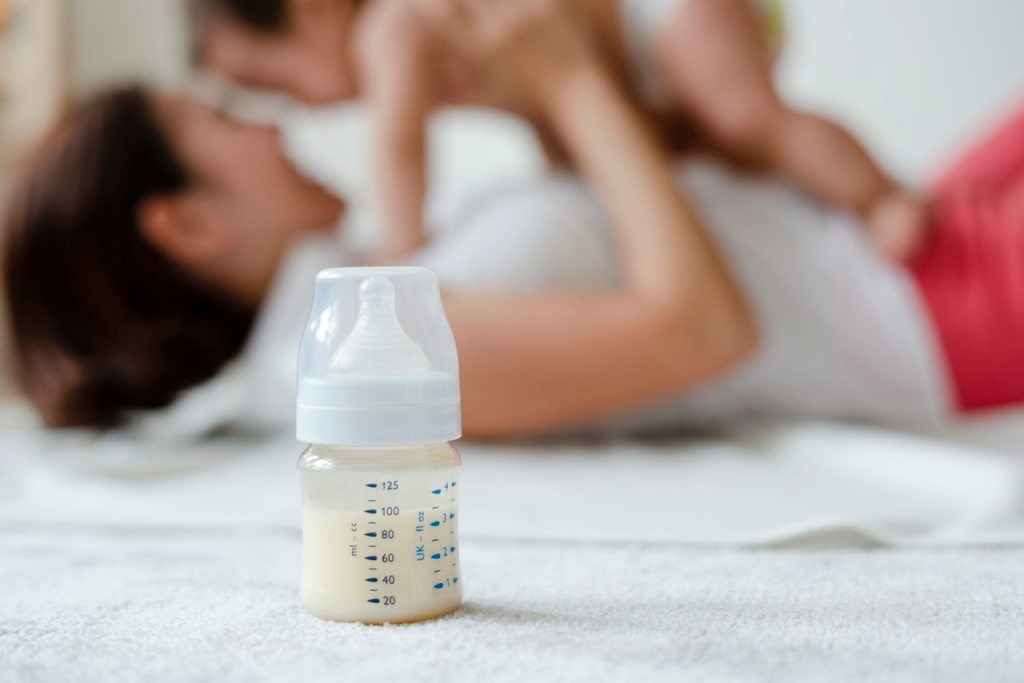 Cara Memilih Susu Formula untuk Bayi, Ini yang Benar!