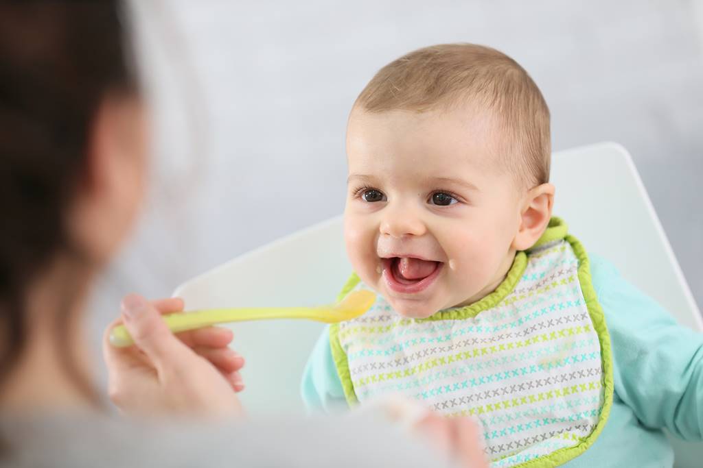 Cara Mengatasi Kondisi Telat Tumbuh pada Bayi