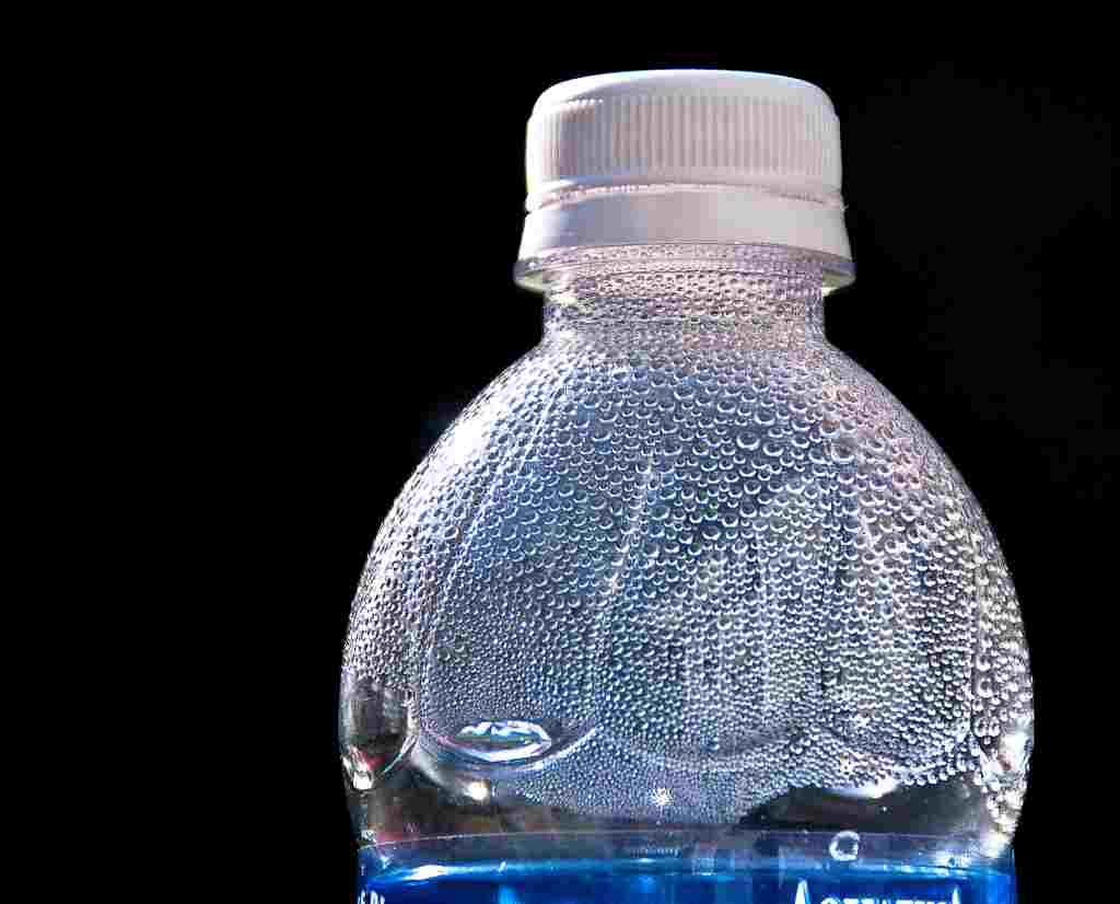 Botol Plastik dan Kemasan Kaleng Bisa Sebabkan Hipertensi?