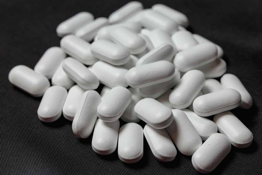Acetaminophen (Paracetamol): Manfaat, Dosis, Efek Samping