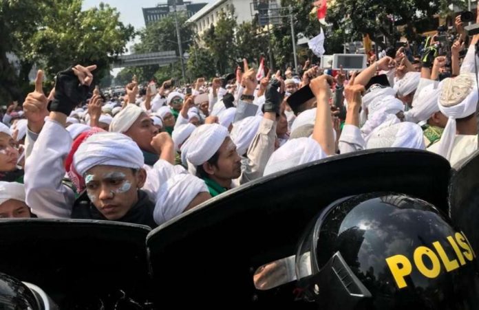 odol-atasi-gas-air-mata-doktersehat