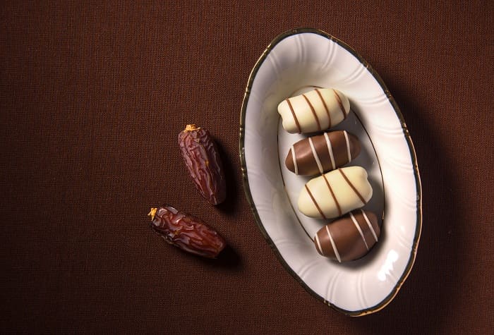 Image result for cara membuat permen coklat kurma