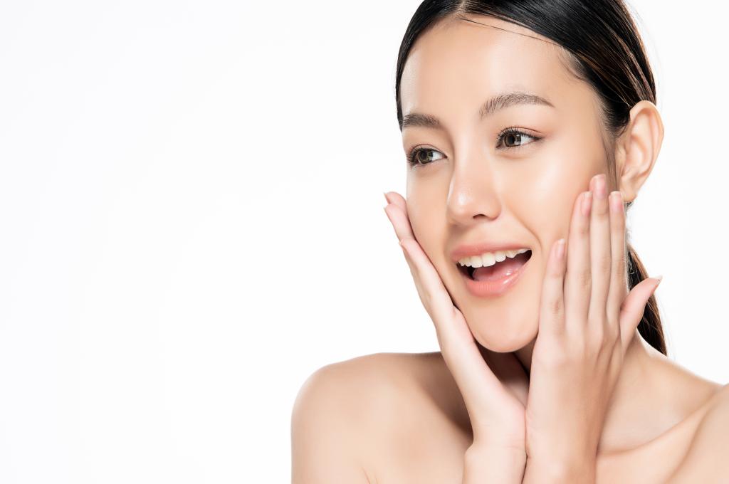 4 Dermaplaning Tips for Supple, Smooth Skin