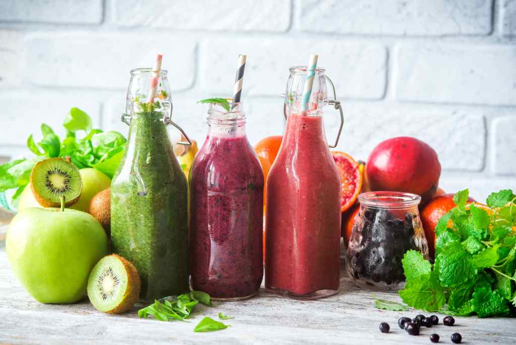 12 Kombinasi Jus Buah Sayur yang Sehat dan Segar untuk Dicoba di Rumah
