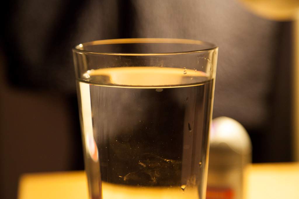 Banyak Minum Air Bisa Bikin Mudah Berkeringat?