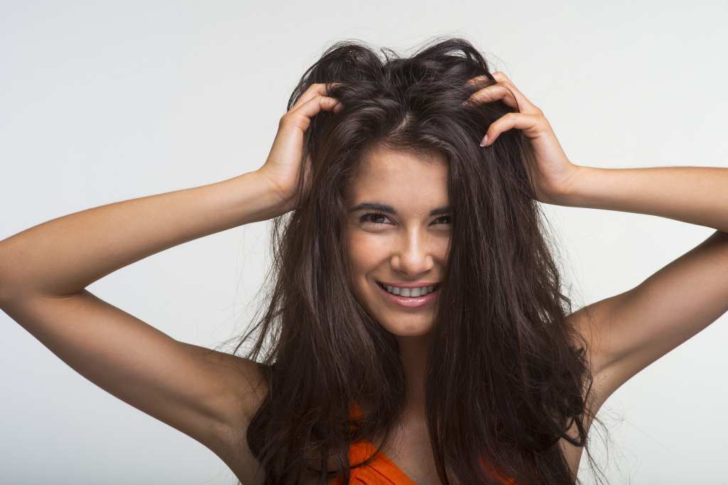 10 Cara Menebalkan Rambut dengan Mudah, Cepat, dan Praktis!