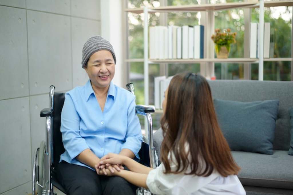 Kemoterapi: Cara Kerja, Manfaat, dan Efek Sampingnya