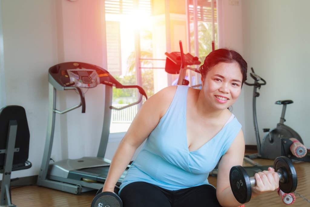 8 Olahraga untuk Orang Obesitas dan Tips Memulai Latihan yang Benar