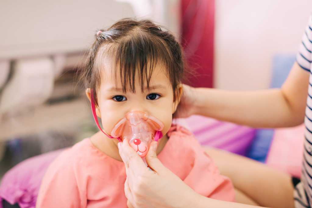 Pneumonia pada Anak: Penyebab, Gejala, Pengobatan