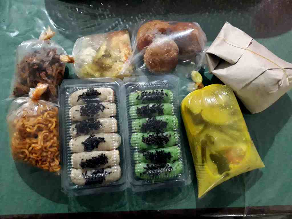 Sering Membungkus Makanan dengan Plastik, Risiko Kanker Payudara Naik