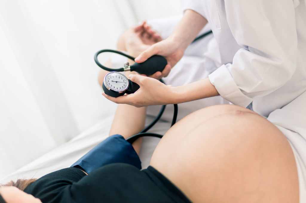 Keracunan Kehamilan: Gejala, Penyebab, Cara Mengatasi, dll