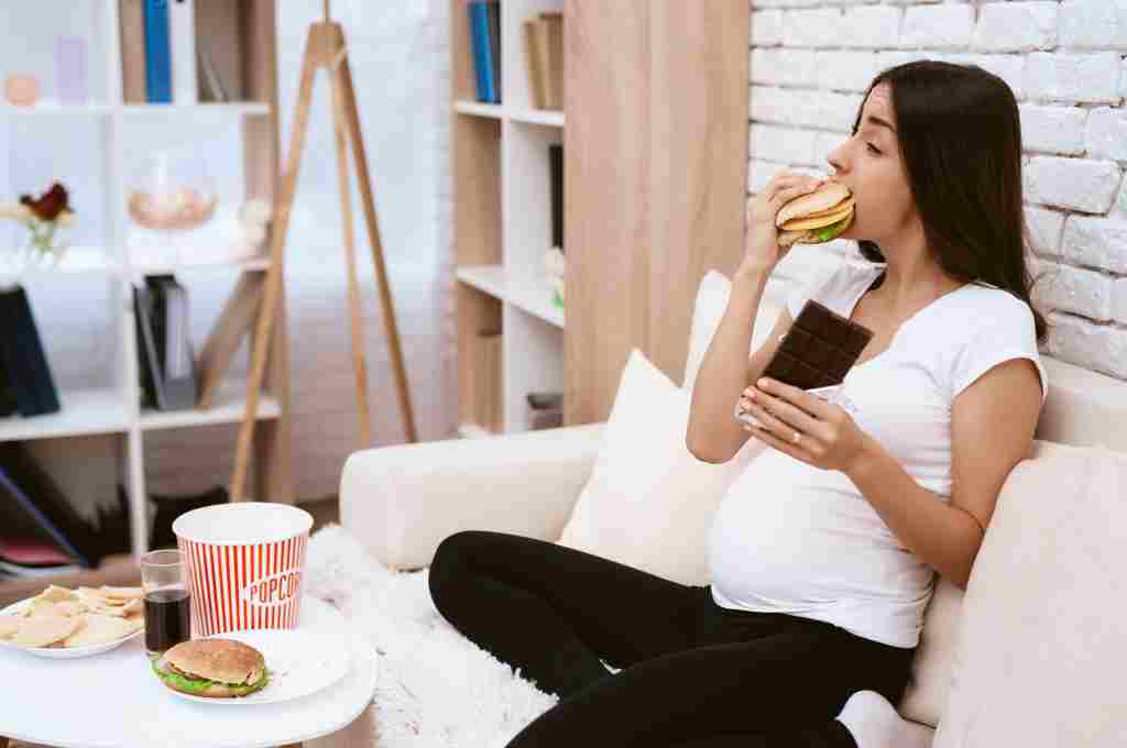 12 Makanan Penyebab Bayi Lahir Cacat yang Harus Dihindari