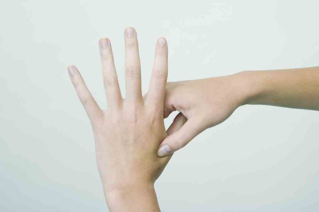 10 Titik Pijat Refleksi  Tangan Ampuh Atasi Masalah Kesehatan 