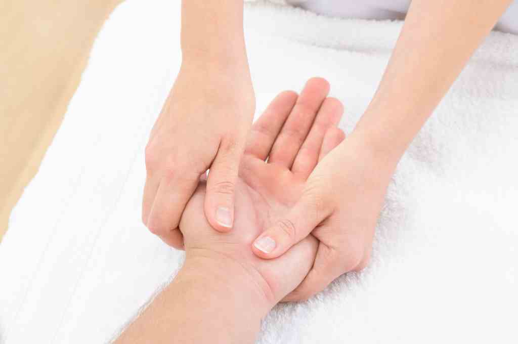 10 Titik Refleksi Tangan, Ampuh Atasi Masalah Kesehatan!