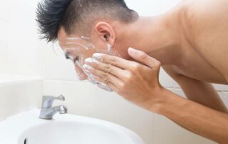 10 Cara Cuci Muka yang Benar dan Tips Memilih Sabun yang Tepat