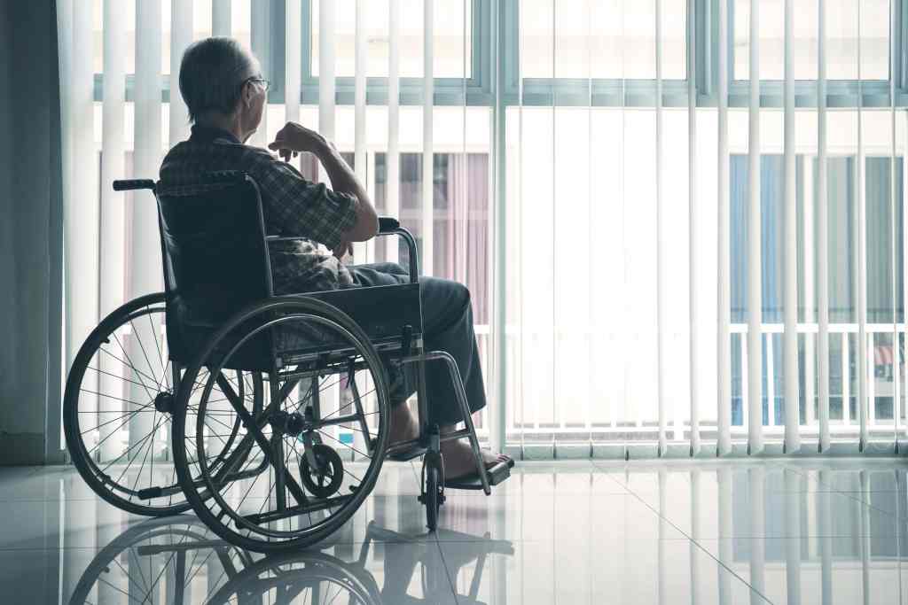 Paraplegia: Gejala, Penyebab, Diagnosis, dan Pengobatan