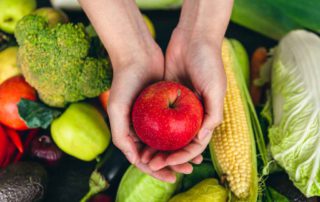 17 Jenis Makanan yang Bantu Turunkan Gula Darah