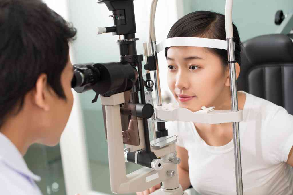 Nistagmus: Gejala, Penyebab, Diagnosis, dan Pengobatan