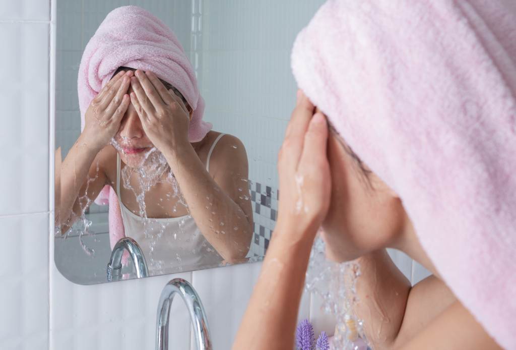 Double Cleansing, Metode yang Bikin Kulit Wajah Lebih Bersih dan Sehat