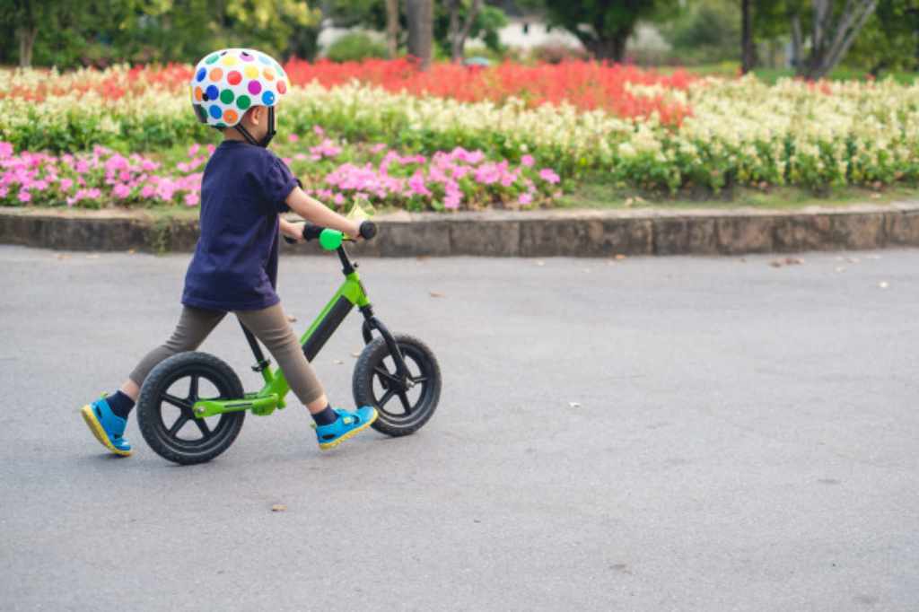 9 Manfaat Balance Bike untuk Kesehatan Fisik dan Mental Anak