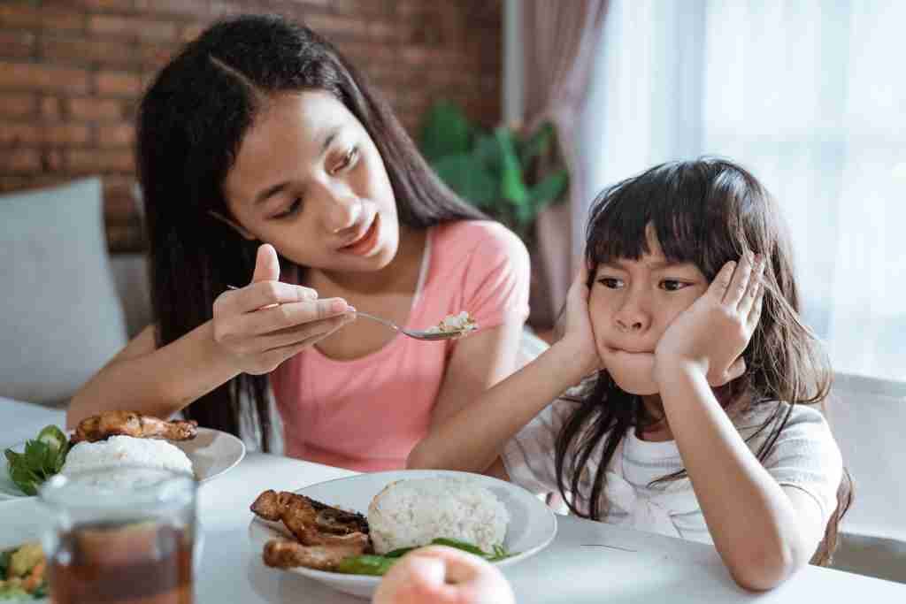 10 Cara Mengatasi Anak Susah Makan saat Sakit