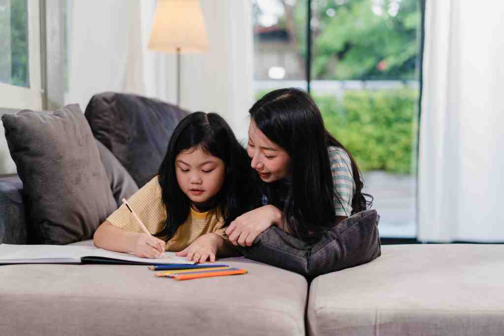 9 Cara yang Bisa Dilakukan Orang Tua agar Anak Rajin Belajar