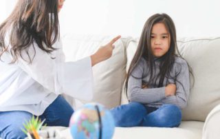 11 Ciri-Ciri Toxic Parents yang Berdampak Buruk bagi Mental Anak   