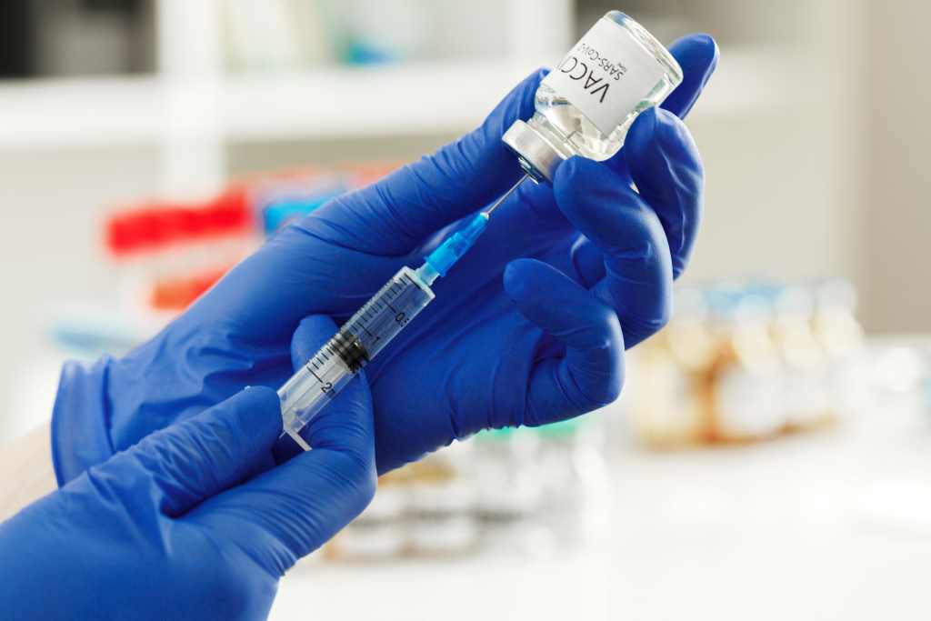 Vaksin CanSino: Manfaat, Dosis, Efek Samping, dll
